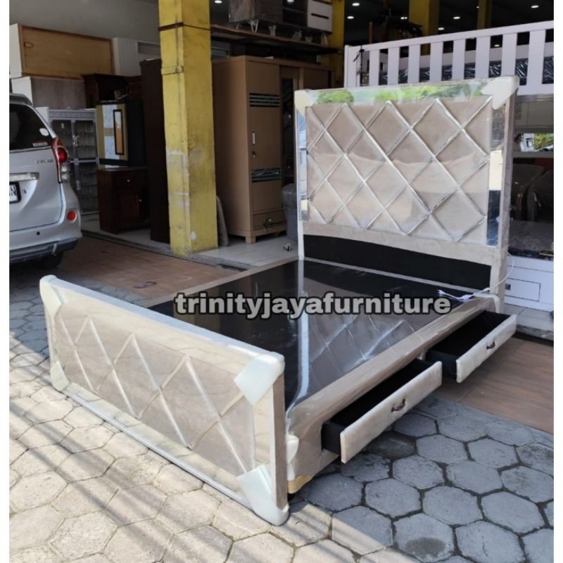 Dipan Sandaran Laci Lampu Bahan Bludru Suede Tempat Tidur Lampu /Candra Furniture