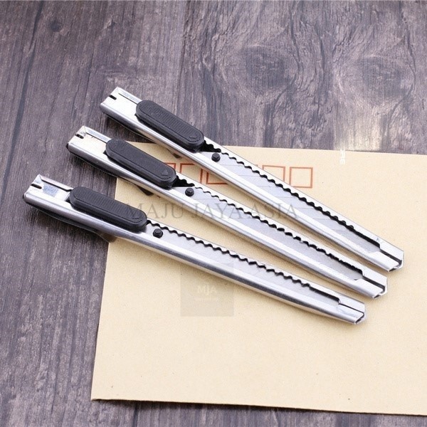 

[ MJA ] Plsau Kater Cutter Kuter Small Cuter Kuife Plsau Kuter Kecil Stainless Steel Pemotong Kertas Packing Cutter Bahan Stainless Untuk Pemotongan Harga murah Terjangkau Original Terlaris New