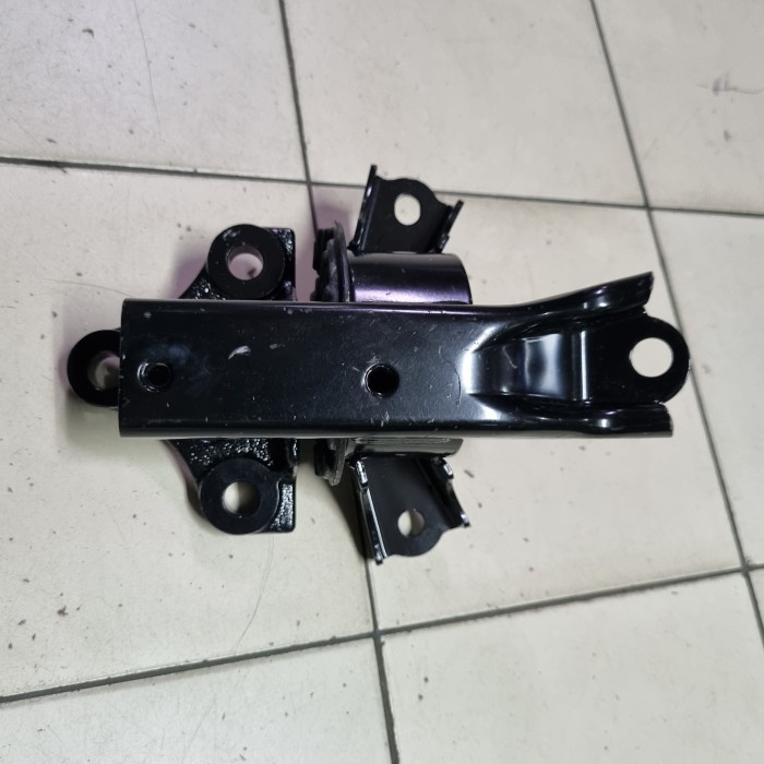 Engine Monting Kiri Transmisi Manual Mitsubishi Mirage