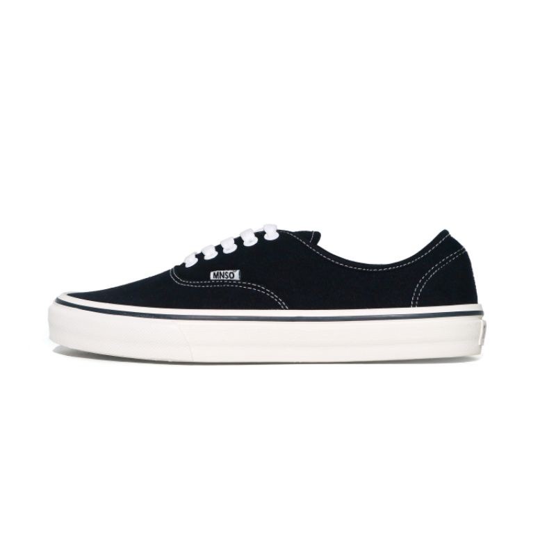 MinusOne Footwear - Classic Black White JP Sepatu Sneakers Antiselip Nyaman  Unisex