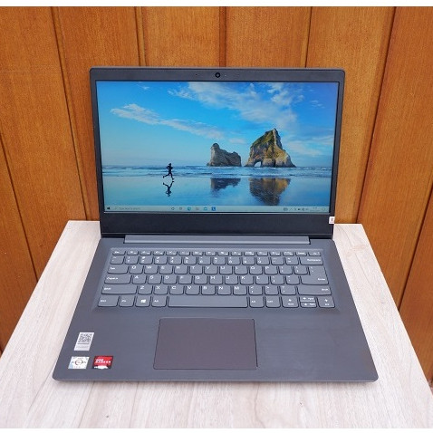 Laptop Lenovo V14-ADA AMD Athlon Gold 3150U Radeon Ram 8Gb Ssd 512Gb SCU19063