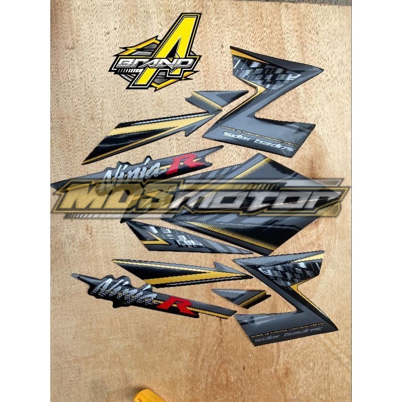 STIKER STRIPING NINJA R 2014 2015 HITAM