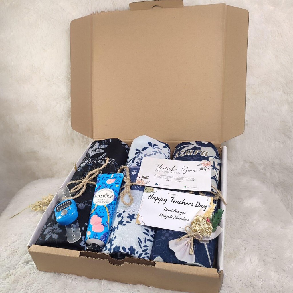 La Dreamy Spesial Gift box Hijab - Kado Hijab motif - Hampers Hijab segiempat - Gift box Ramadhan