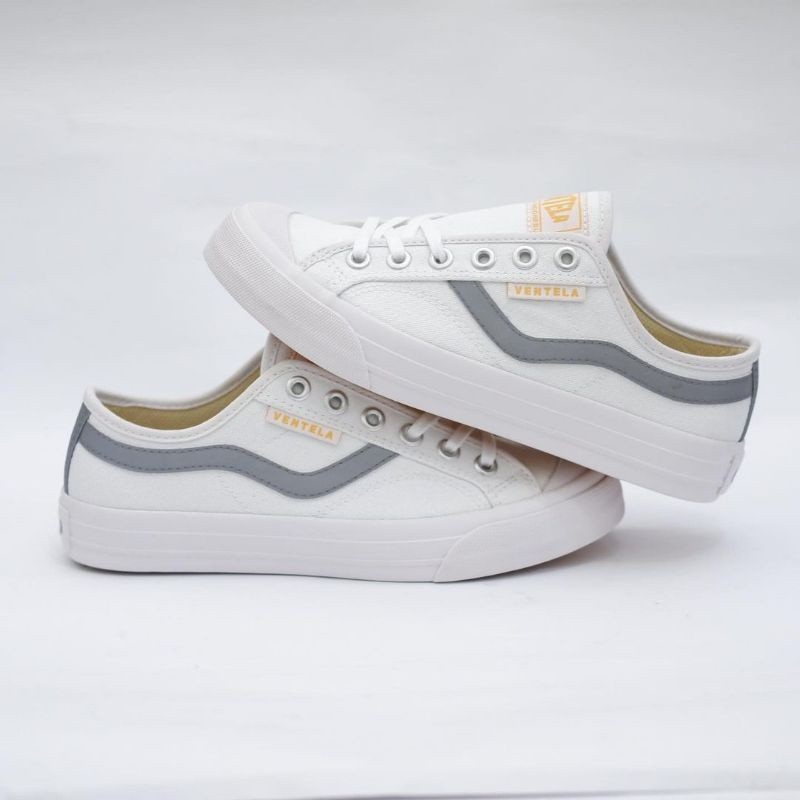 HJ67YH Rp 1 Rupiah Sepatu Ventela New Public White - Sepatu Hitam Putih Vantela Original - Sepatu Co