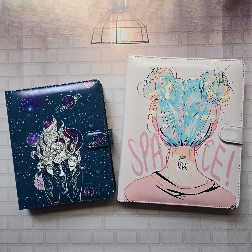 

Binder Motif Lady Ukuran A5 20ring Dan B5 26ring Bahan Kulit Sintetis Binder Aesthetic Glossy