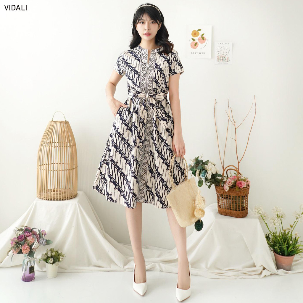 Evercloth Vidalii Dress Hitam Wanita Batik Couple Modern Dress Batik Modern Hitam