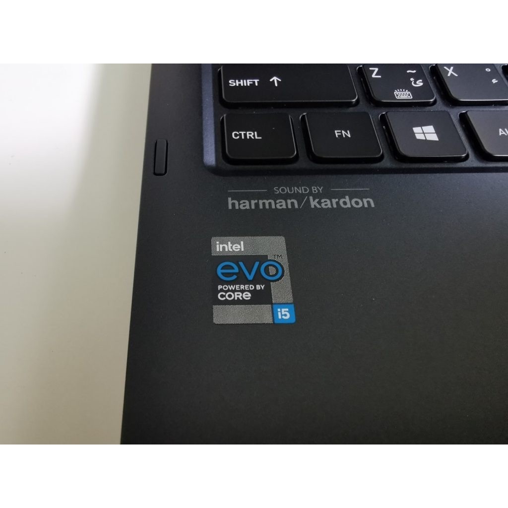 Toshiba Dynabook Portege X30W-J INTEL EVO i5 1135G7 RAM 16GB SSD 512GB NVMe LAYAR 13in FHD SHARP IGZ