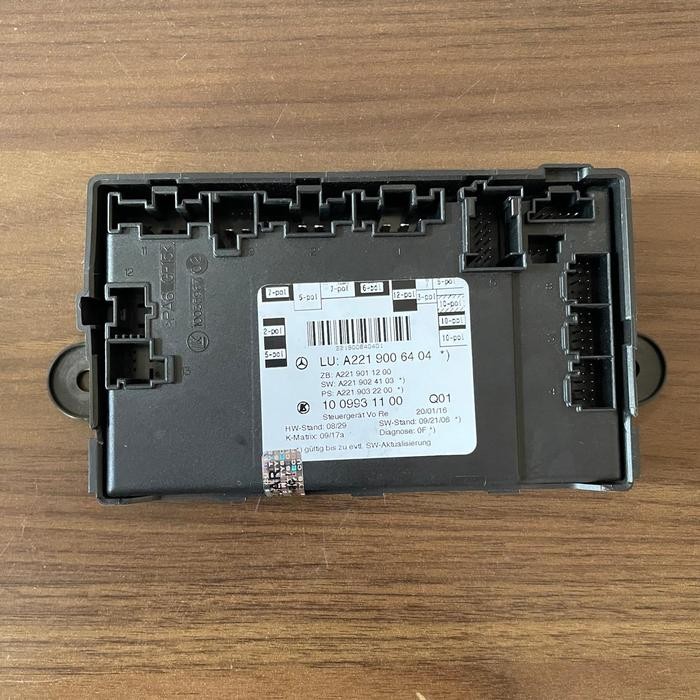 

DCM W221 kanan depan Door control module S-Class A2219006404