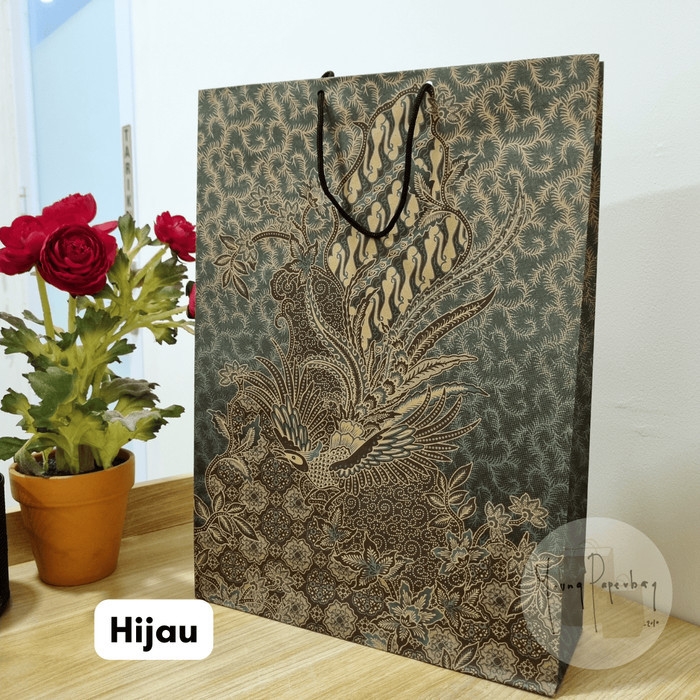 

Paper Bag / Tas Kertas Batik XL motif Burung Uk.29x10x41 (1 lusin) - Hijau