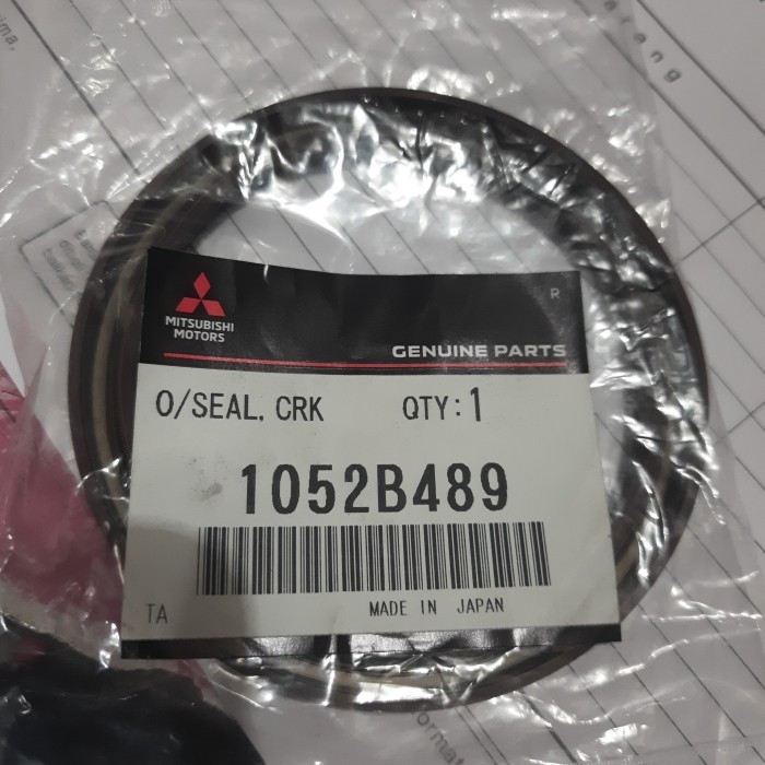 seal crankshaft depan l300 uero 4 1052b489 asli ori