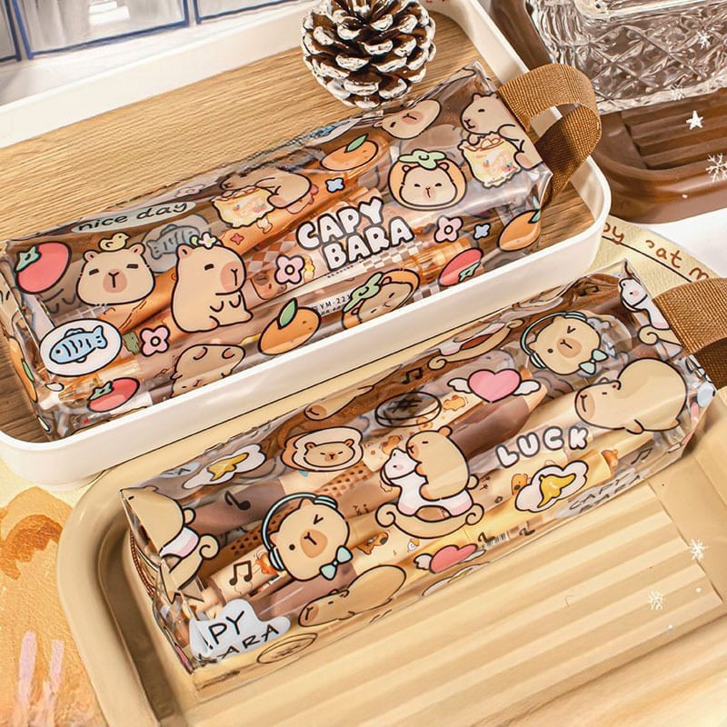 

davedesign #ST147 KOTAK PENSIL ANAK SEKOLAH IMPORT PREMIUM TRANSPARAN FULL PRINTED KARAKTER CAPYBARA TEMPAT PENSIL SILINDER PLASTIK PVC PENSIL CASE LUCU SERBA GUNA