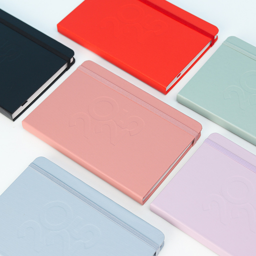 

Planner 2025 #Leather - The Future is - Agenda kulit Aesthetic