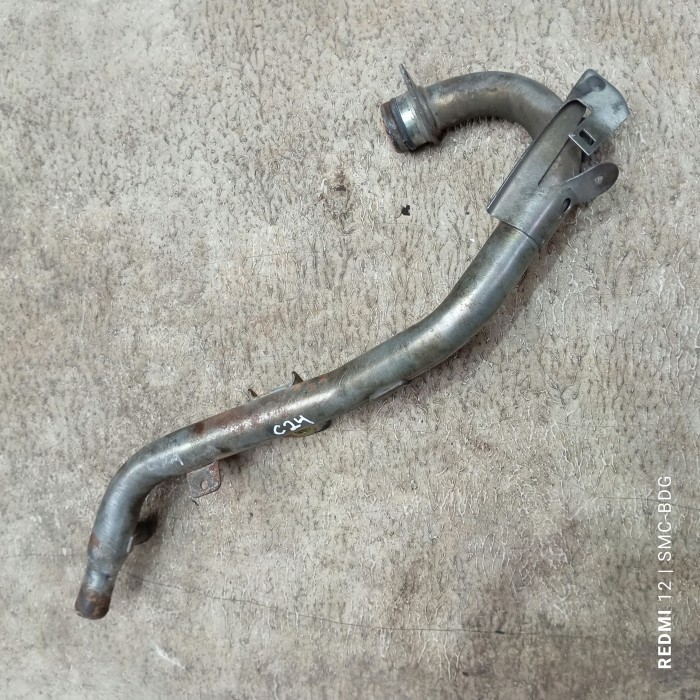 Pipa bypass (kecil) air radiator mesin Nissan Serena C24 / Xtrail T30