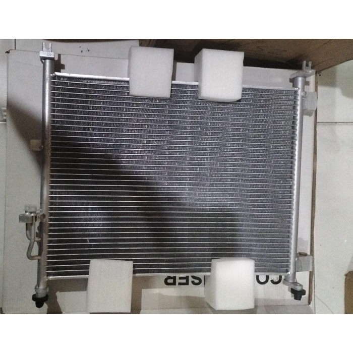 Condensor Kondensor AC Mobil Nissan March