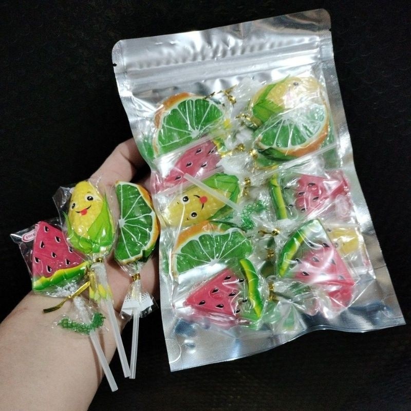 

PERMEN LOLIPOP ANEKA RASA BUAHAN harga 1 bungkus isi 10 pcs