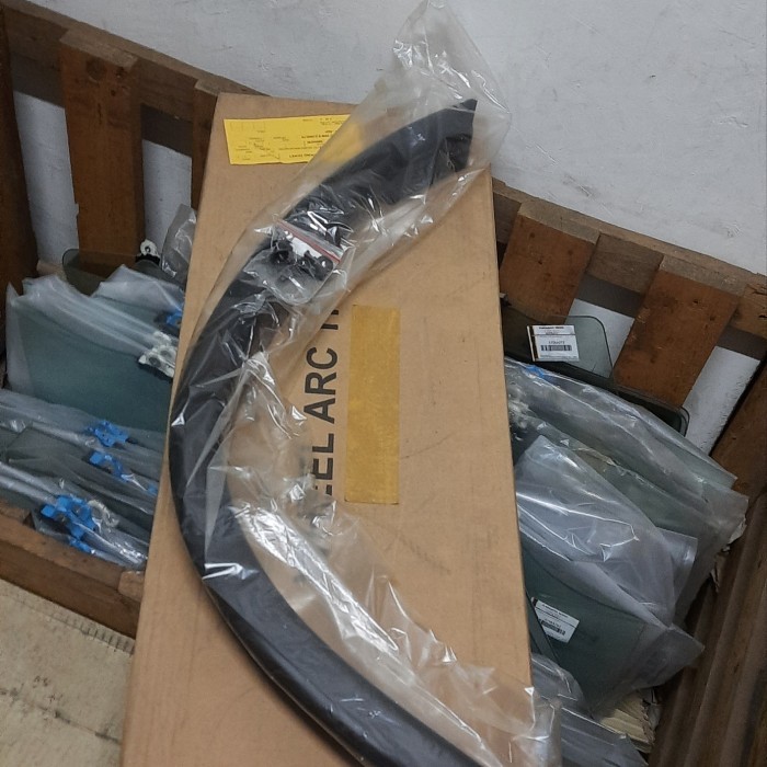 spoiler fender depan kiri mitsubishi outlander sport asli ori