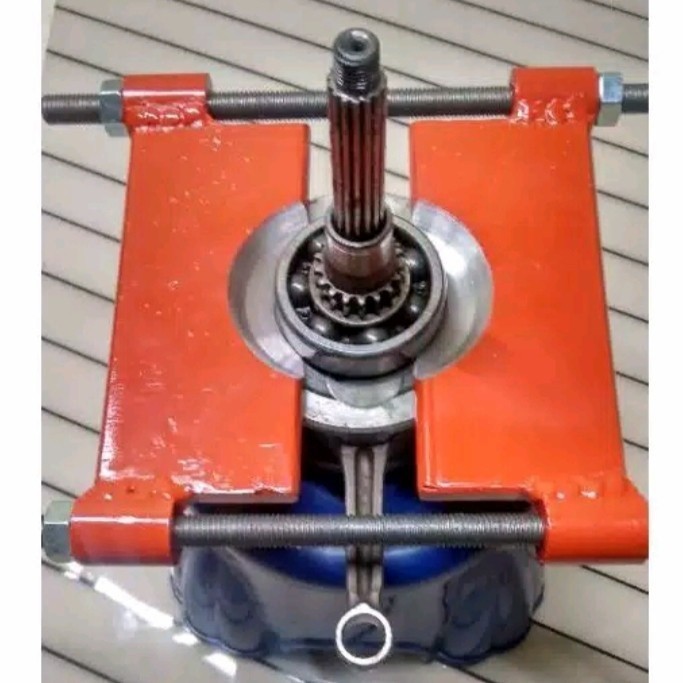 Treker Bearing Kruk As Treker laher Kruk as universal