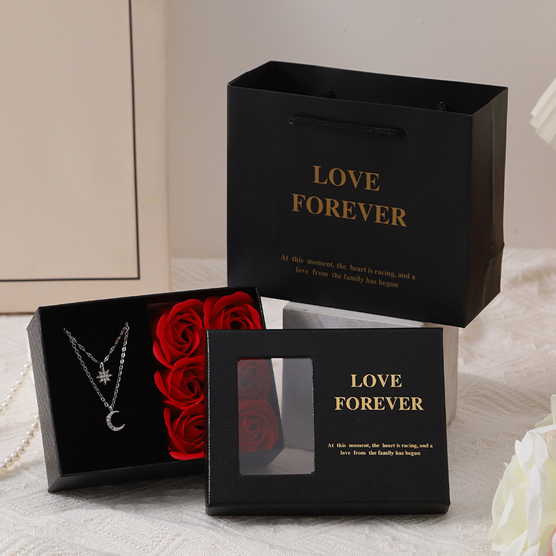 

Window Opening Jewelry Box Heart Four-leaf Clover Pendant Gift Packaging Box Bag Romantic Valentine's 6 Rose Box