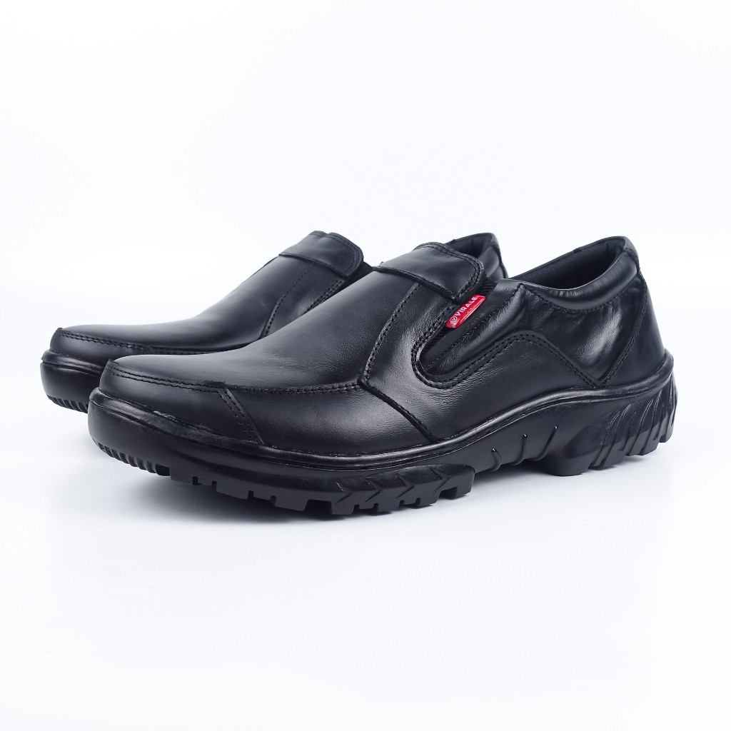 Boots Petualang Sepatu Boots Kulit Kokoh Dengan Proteksi Ekstra Siap Menemani Petualangan Anda Kkk18