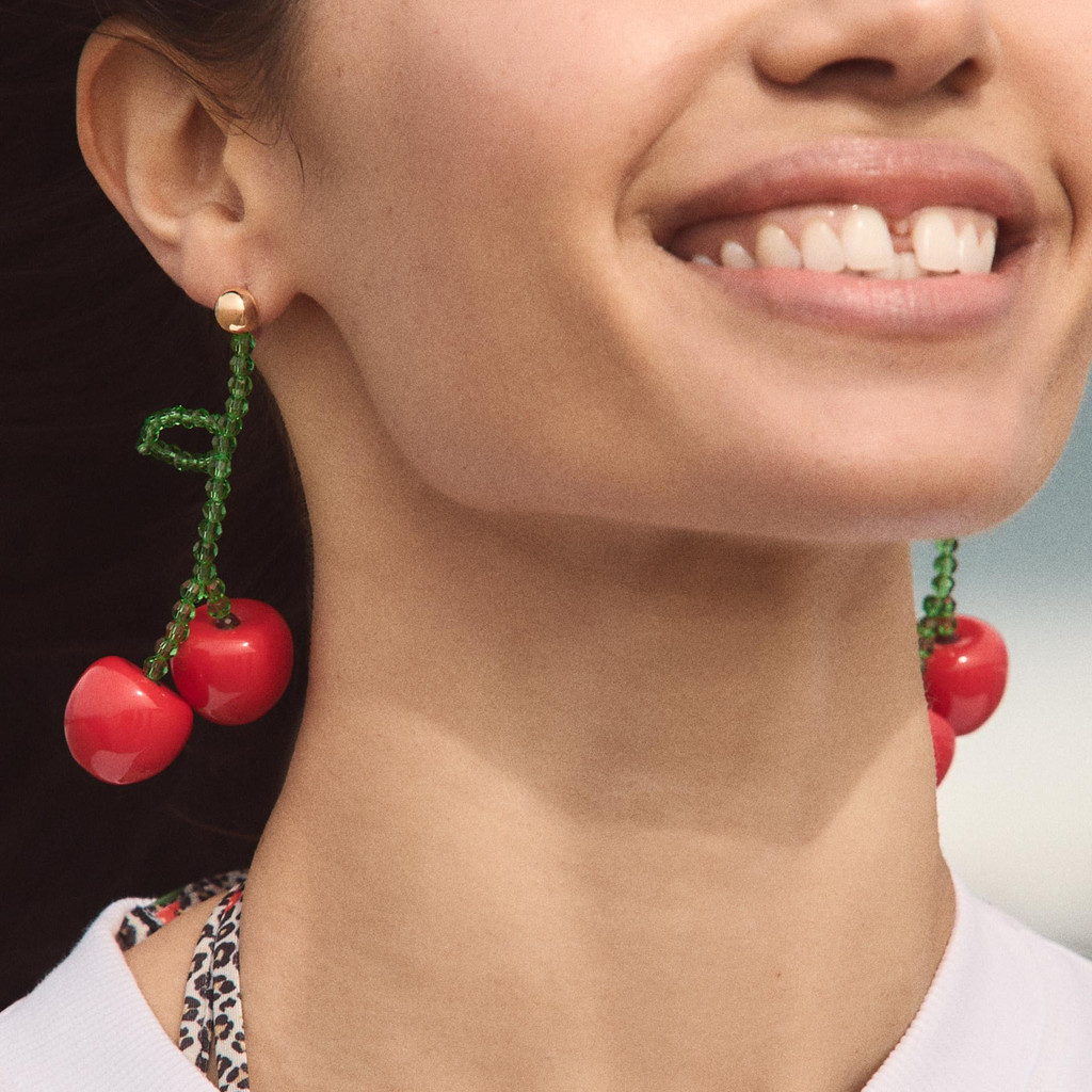 Anting manis lucu kecil segar buatan tangan anting ceri manik-manik musim panas liontin buah bohemia