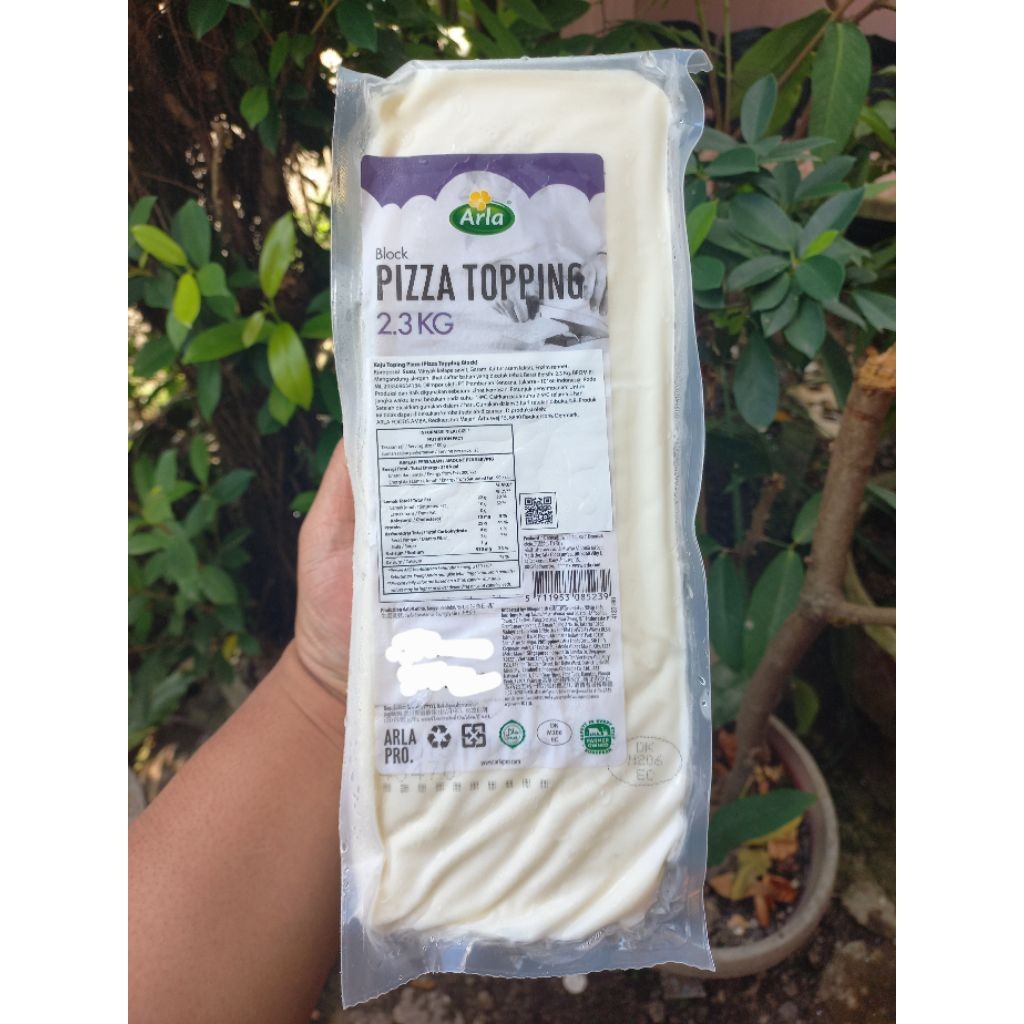

Arla Keju Mozarella Pizza Topping Kemasan 2,3Kg