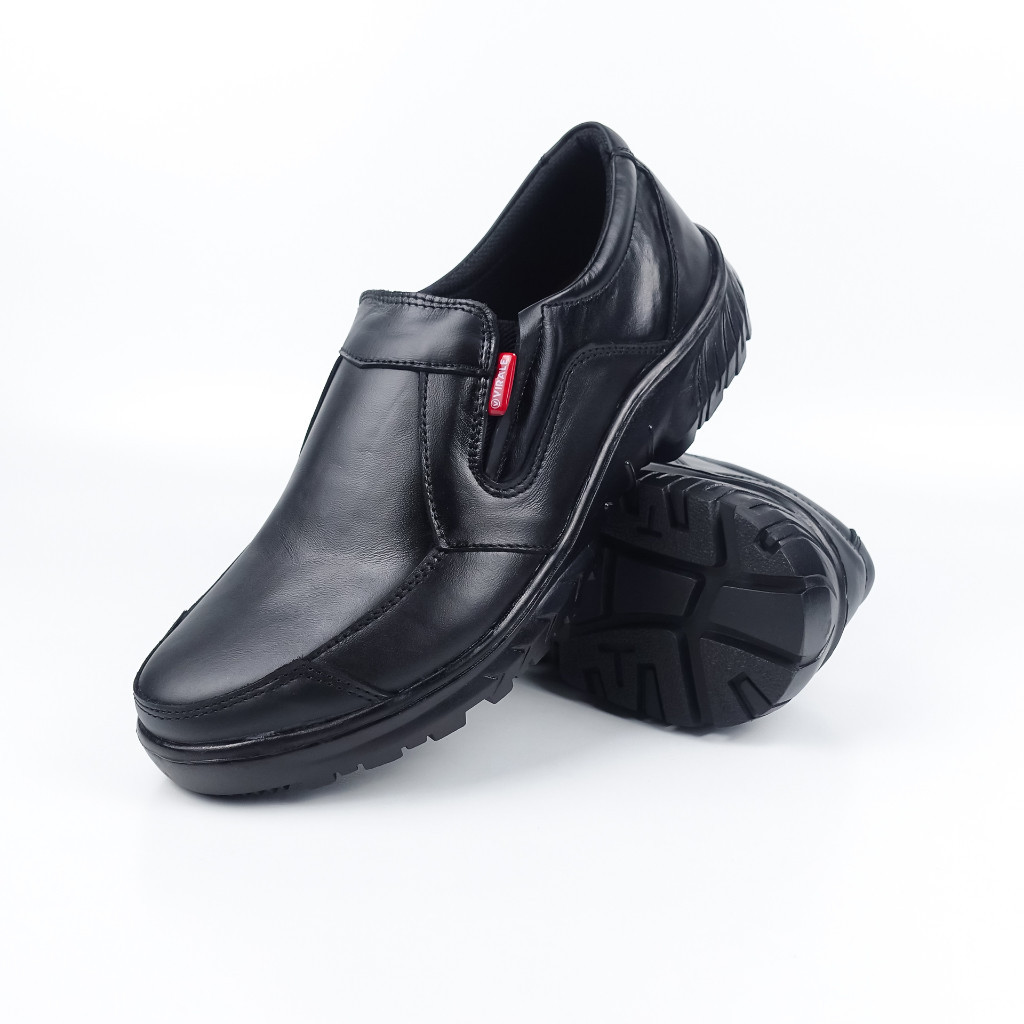 Bold Statement: Sepatu Kulit Dengan Desain Mencolok Yang Membuatmu Jadi Pusat Perhatian Kkk18