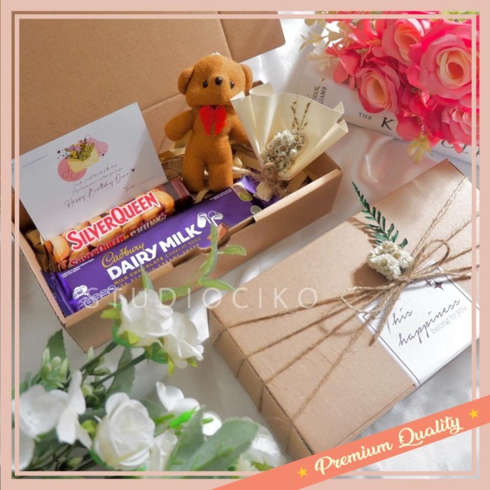 Hampers buat pacar teman sahabat bestie unik lucu keren kekinian / Hampers Box Coklat Valentine Kado