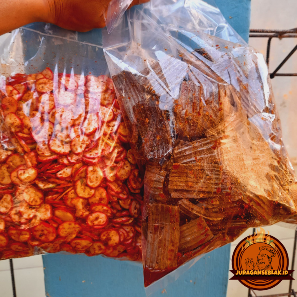 

{Bundle} Kerupuk jengkol pedas 500Gram + kerupuk bawang 500gram pedas juraganseblakendull.id