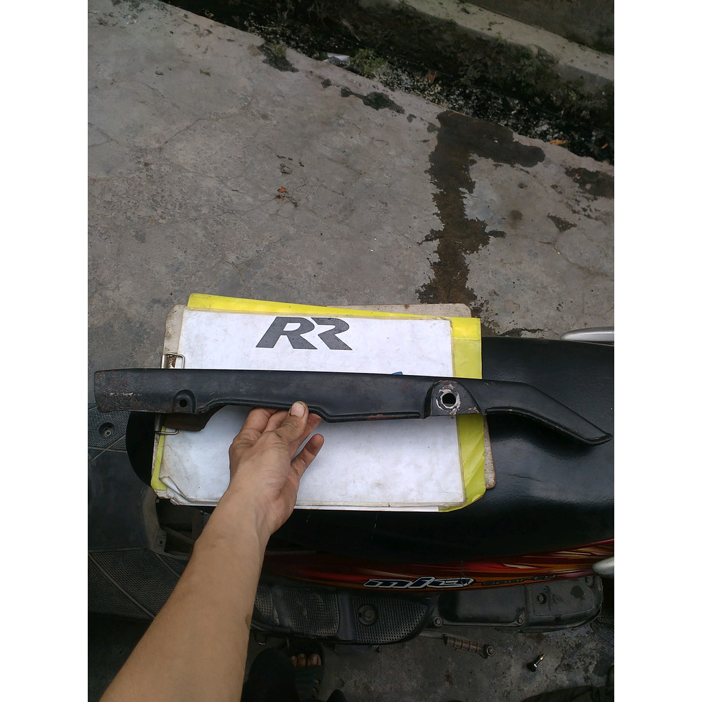 cover tutup rantai katengkas ketengkas suzuki RC100 RC sprinter original japan