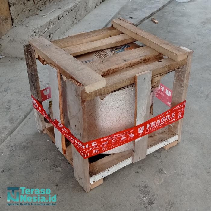 Etalase packing kayu pot teraso kecil