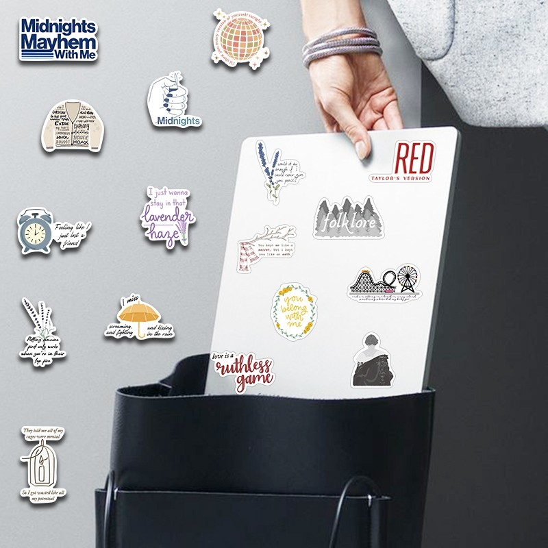 

Ins Gaya Stiker Pack Taylor Swift Folklore Album Terbaru Sastra Lirik Stiker Kualitas tinggi Tahan Gores Decal Vinyl Anti Air- Sticker Aesthetic Buku Journal Koper Casing HP Tablet Laptop Helm Motor