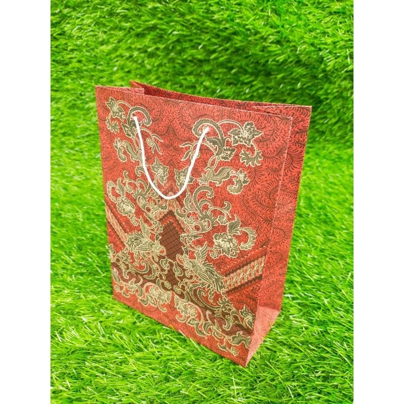

(isi12 pcs) paperbag motif batik clasik uk buku ( 25X21X8CM)
