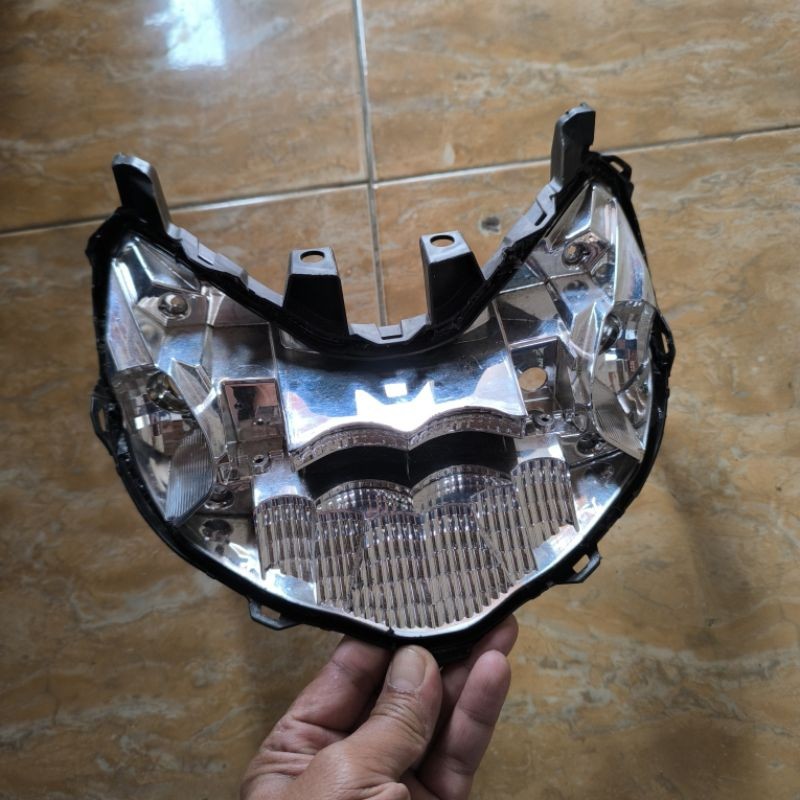 Reflektor Batok Housing Lampu Stop Belakang Yamaha lexsi Lexi new Connected  gen2 2021 original
