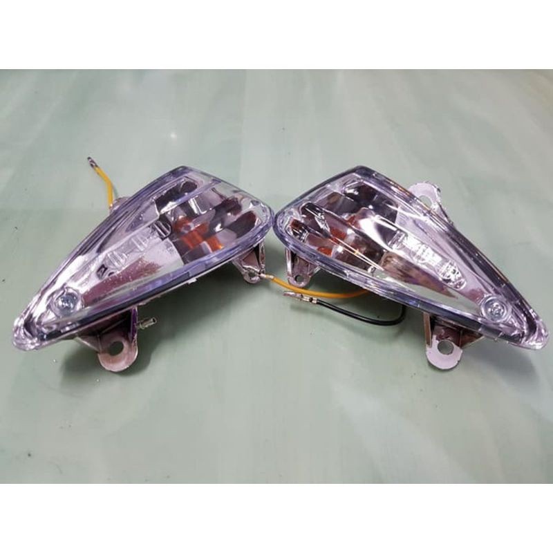 COD 84945. Lampu sen depan supra x 125 lama MOTOR