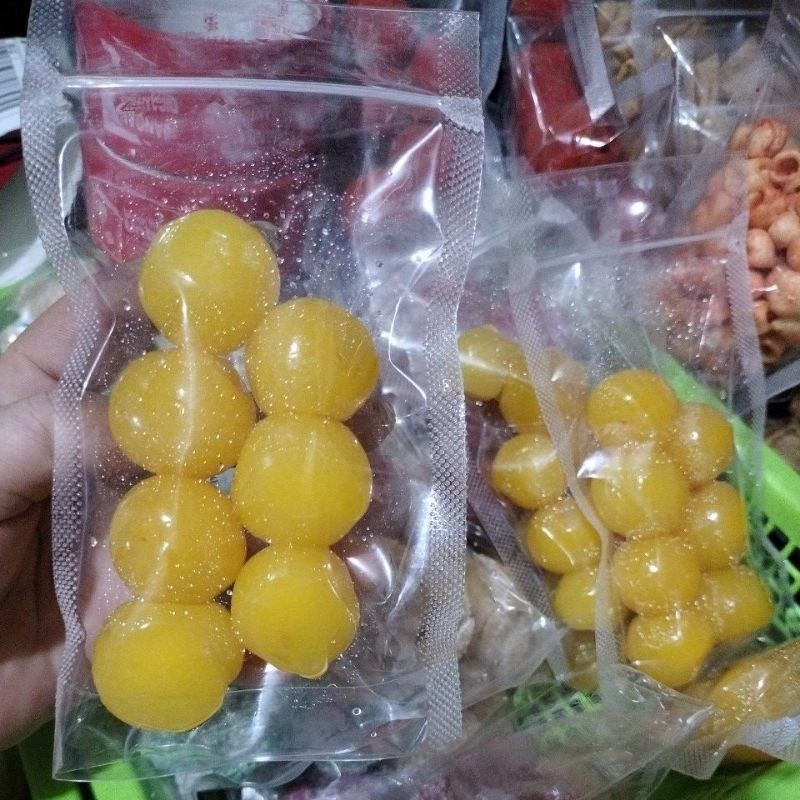 

MANISAN BUAH CERMAI KUNING LIKO HARGA 100GRAM