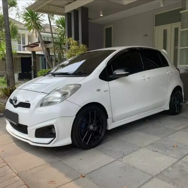 AKSESORIS MOBIL BODYKIT SAMPING KIRI DAN KANAN YARIS BAKPAO