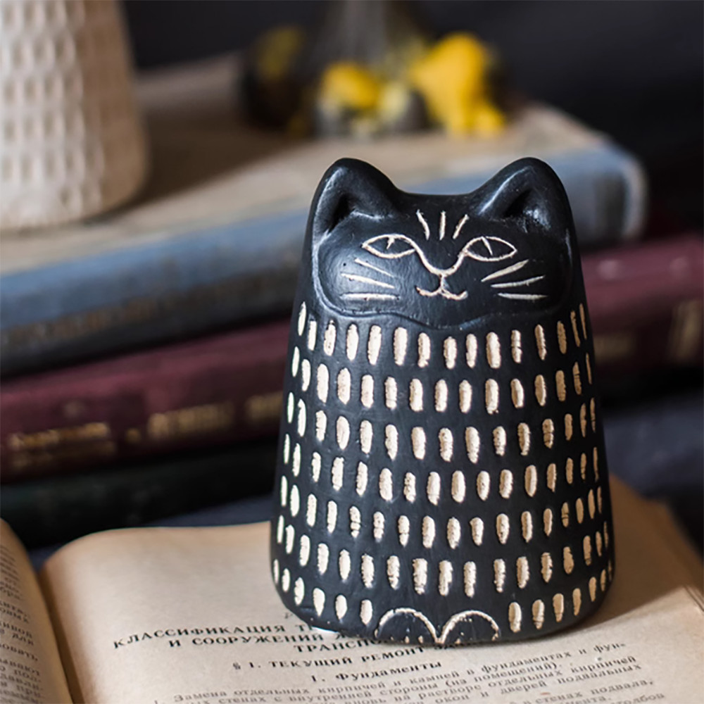 

Meow Style Handmade Silicone Molds, DIY TV Cabinet Tabletop Fun Decorative Ornaments, Modern Art Fortune Gifts,Cat Candle Molds