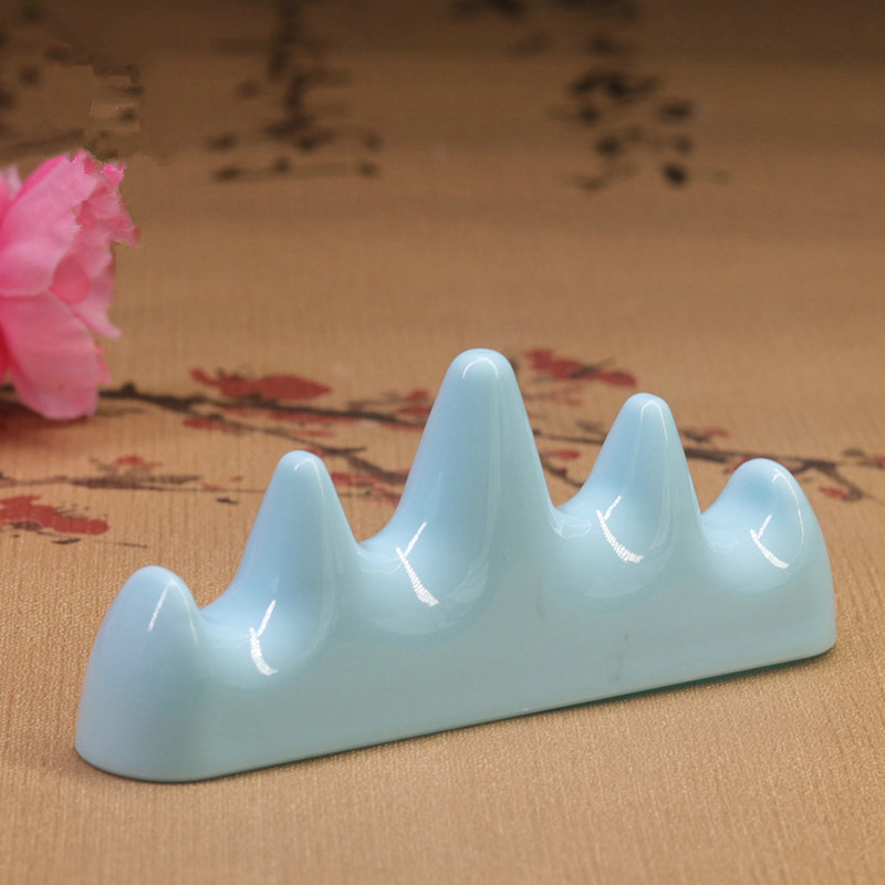

1Pcs Ceramic Writing Brush Holder Chinese Calligraphy Pen Holder Office Supplies