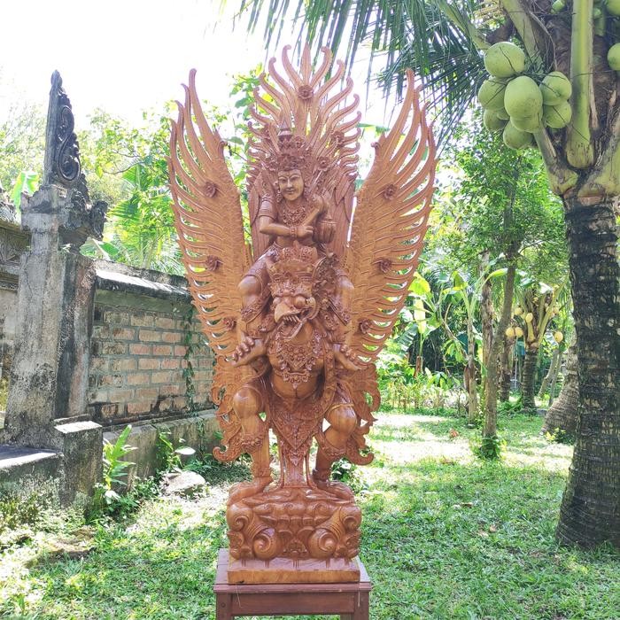 patung Garuda Wisnu