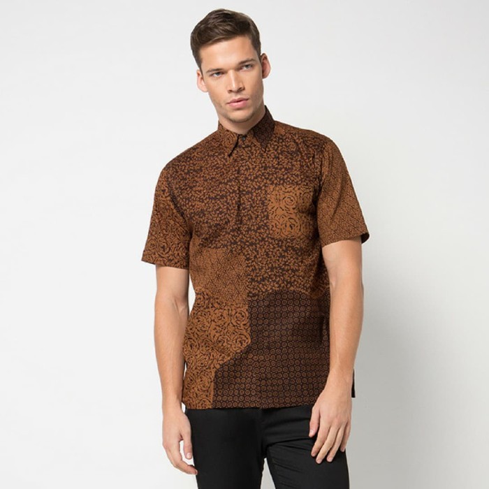 Hem Batik Aksen Tropis Acak Coklat Semarangan