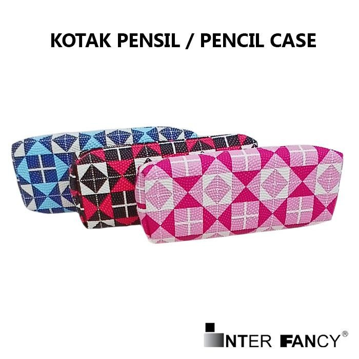 

Kotak Pencil / Tepak Pensil / Tempat Pensil / Pencil Case Interfancy Kotak Kotak, Motif Embos / Timbul. type 6, dengan warna yang Kontras, Elegan. Terbuat dari bahan imitasi tahan air, ringan dan memuat banyak peralatan tulis.