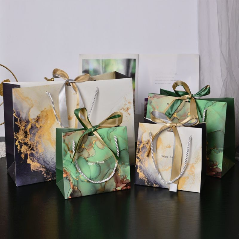 

Paper Bag Marble 2 Ribbon / Tas Kertas 2 Pita Marble Kado Hadiah Hampers Tebal Aesthetic Jumbo Besar Tebal Goodie Bag Tahan sobek dan Tahan Air