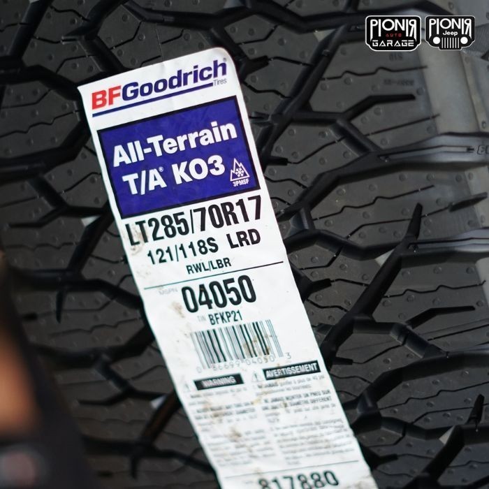 BFGoodrich ALL-TERRAIN T/A KO3 size 285/70 R17 - Ban Mobil