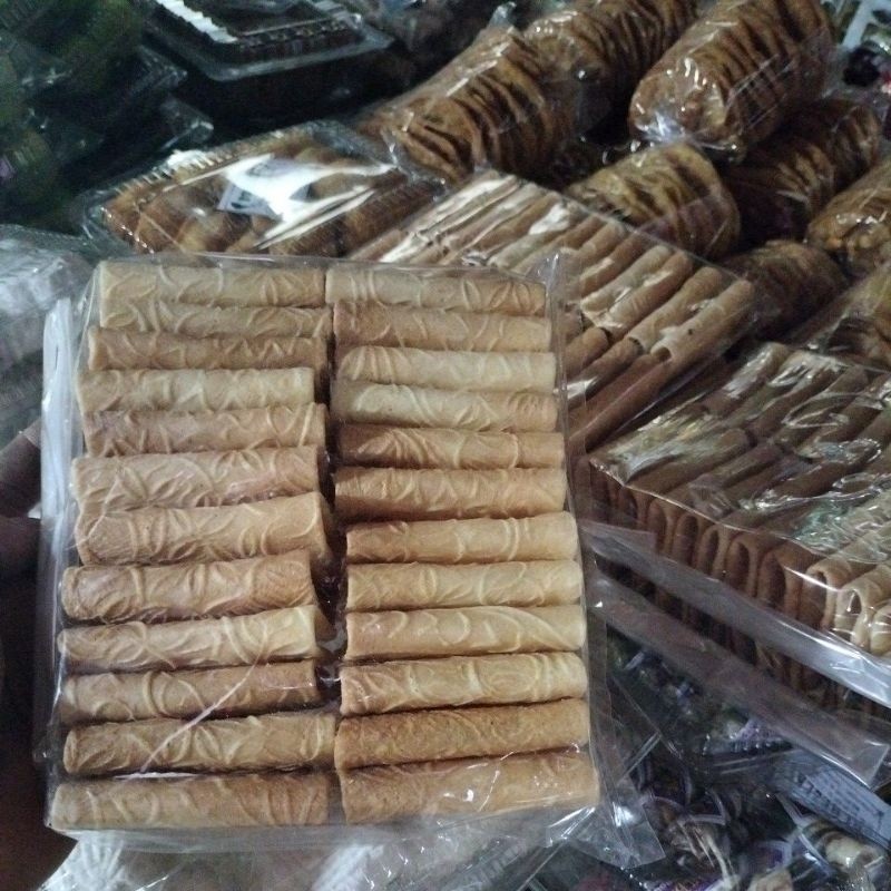 

KUE KIPAS RENYAH & NIKMAT harga 1 bungkus isi 24 pcs