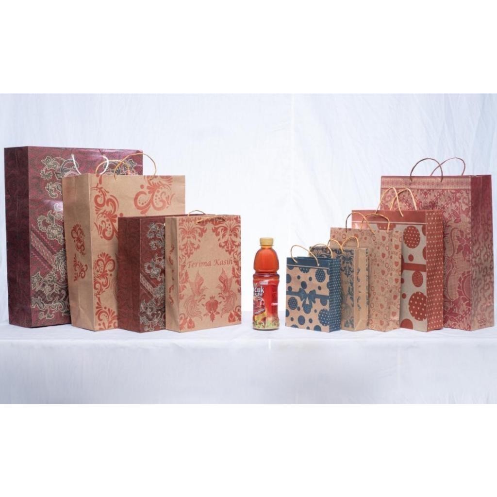 

[ALL VARIAN] PAPER BAG SOUVENIR KW II / PAPERBAG MOTIF KW II / TAS KERTAS PERNIKAHAN KADO KW II