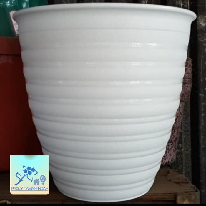 POT TANAMAN PIRUS 30 CM / POT HIAS CANTIK