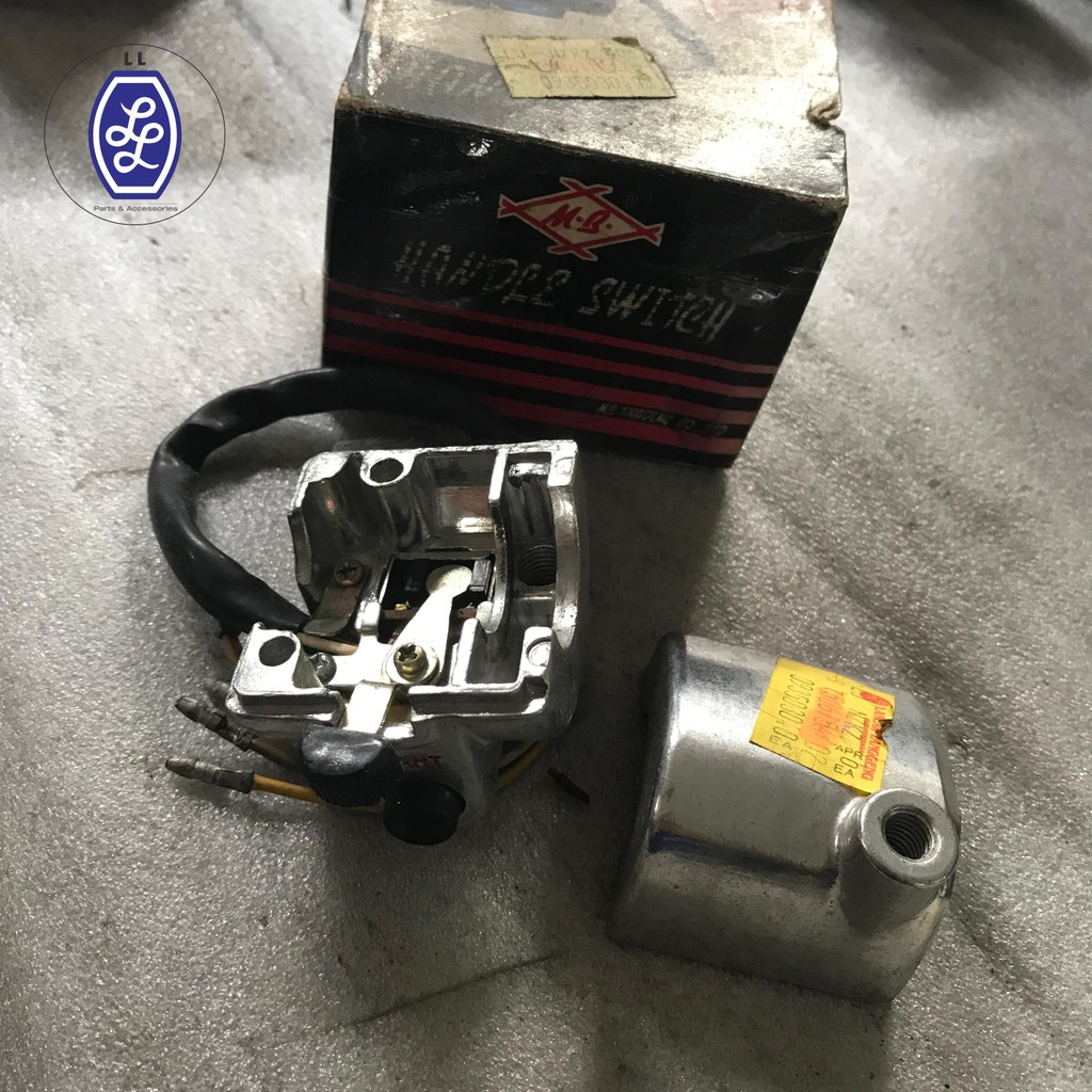 HOLDER KANAN HONDA C700