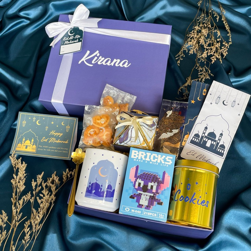 

Hampers Lebaran 2025 / Hampers Ramadhan / Hampers Lebaran Idul Fitri 2025 / Mug / Cookies / Black Tea / Candy