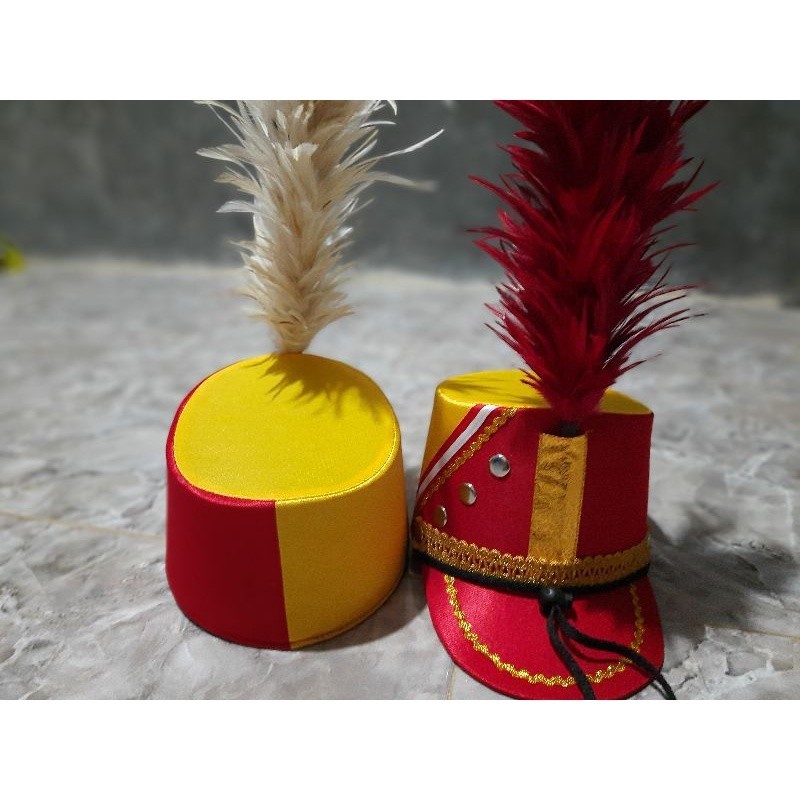 topi marching band bulu hias