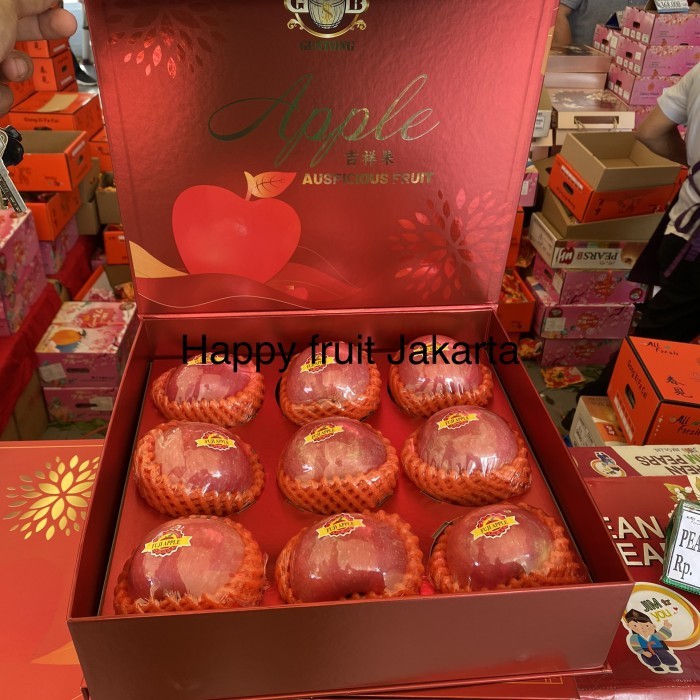 

Apel fuji premium box imlek isi 9 pcs